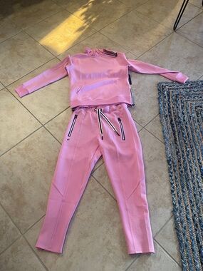 TAIL NWT Pink Two-Piece Jogger Set - XSDrawstring Waist